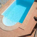 Luxury With Heated Pool In 코라레호