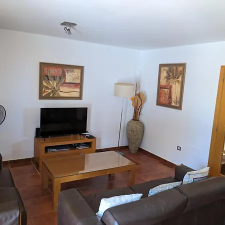 Luxury With Heated Pool In Villa Corralejo